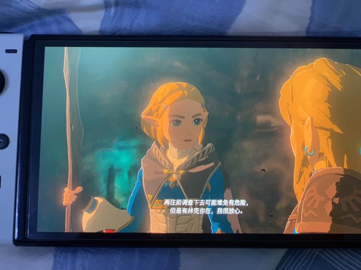 什么是【我的百分之一】见帖子说明： https://www.taptap.cn/moment/371075389700702390

【我的百分之一】+【王国之泪】
游戏名称：塞尔达传说 王国之泪
发售平台：switch
玩游戏时间：2023年6月至今
推荐人群：所有人
正文： 勇者救公主（还是第二回）的故事，原来居然还能这么玩[表情_尬笑]。除了游戏里各种整活、组装高达 ，轰炸机、机器人截图