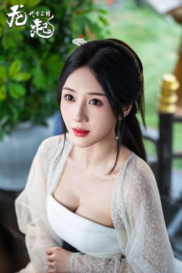 江东烟水记得我的容颜，而你的故事，比战火更值得我侧耳倾听。
