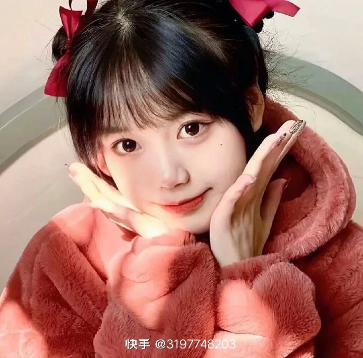 祝新的一年开开心心,龙年大吉! 1