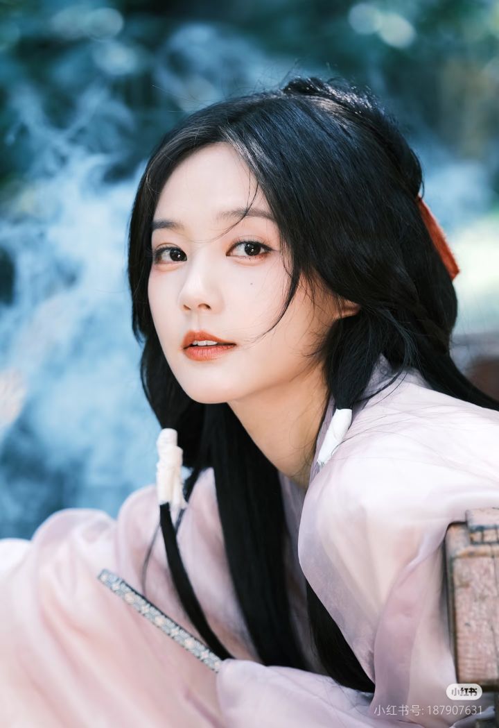 哪位大神能给捏个李一桐或者孟子义的脸截图