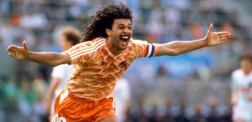 绿茵场轰炸机，足坛六边形战士！全新传奇-古利特 即将登场~