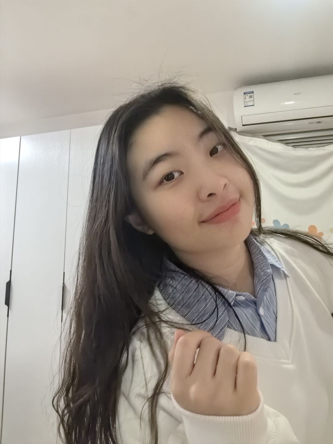 白卫衣yyds 2