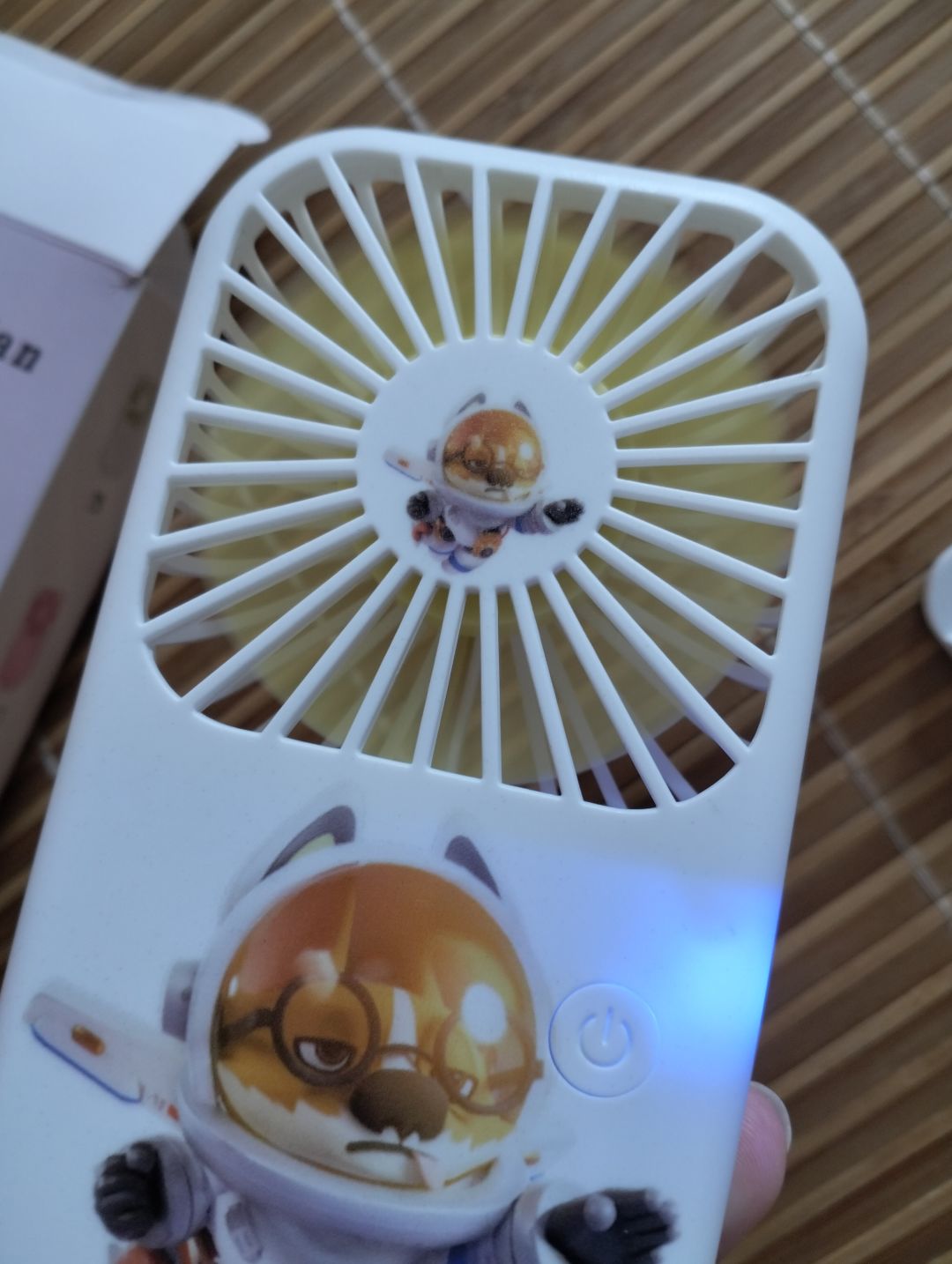 奇葩战斗家莱卡风扇 2