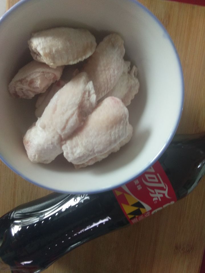 来挑战可乐鸡翅,可乐被我偷喝了一口😆截图