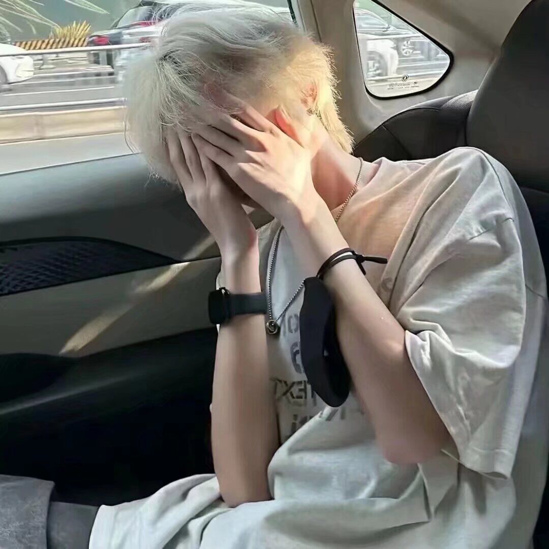 男生女生头像,拿了点赞 3