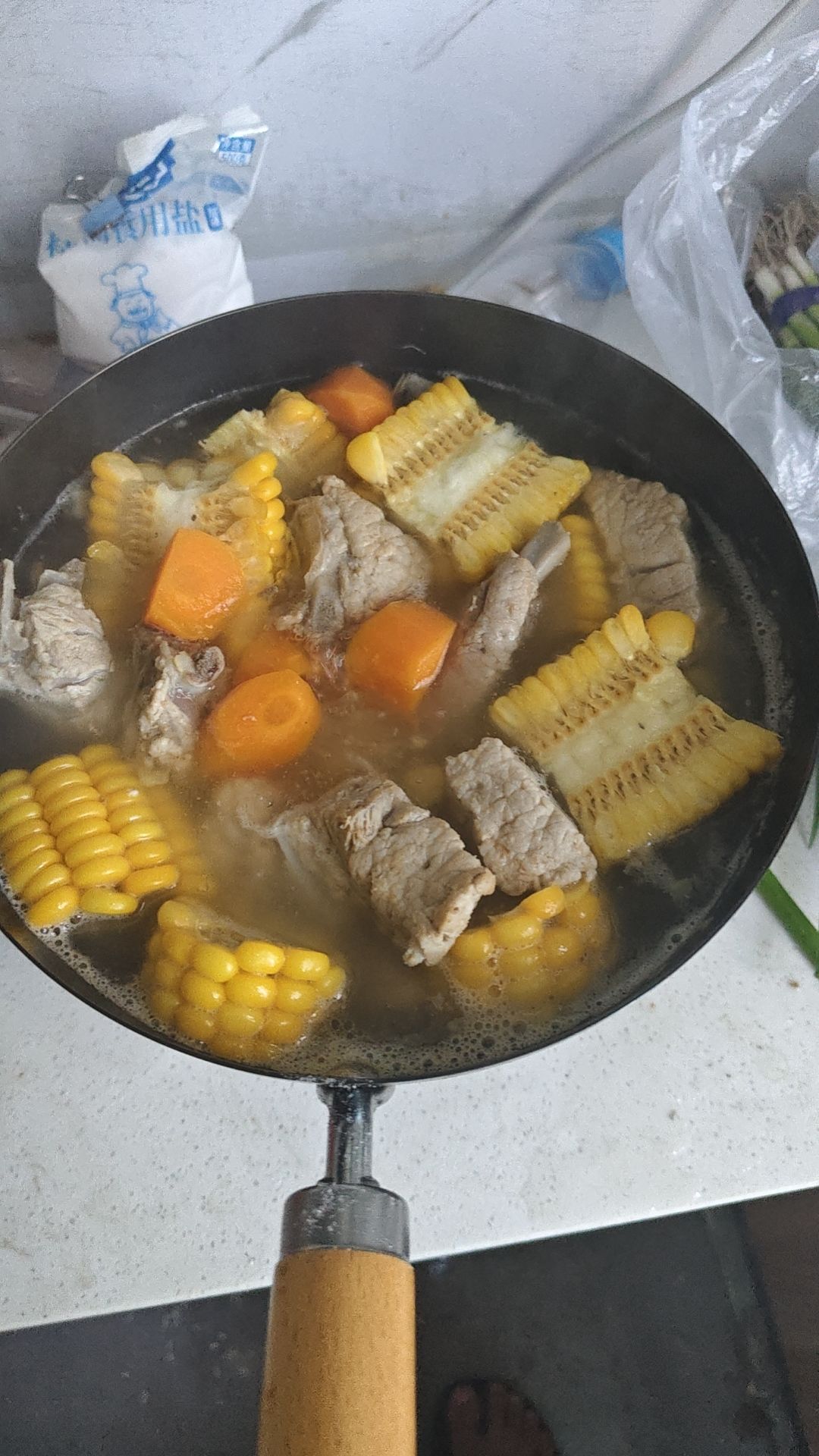 一周年玩家,冲你伊,不如买排骨 1