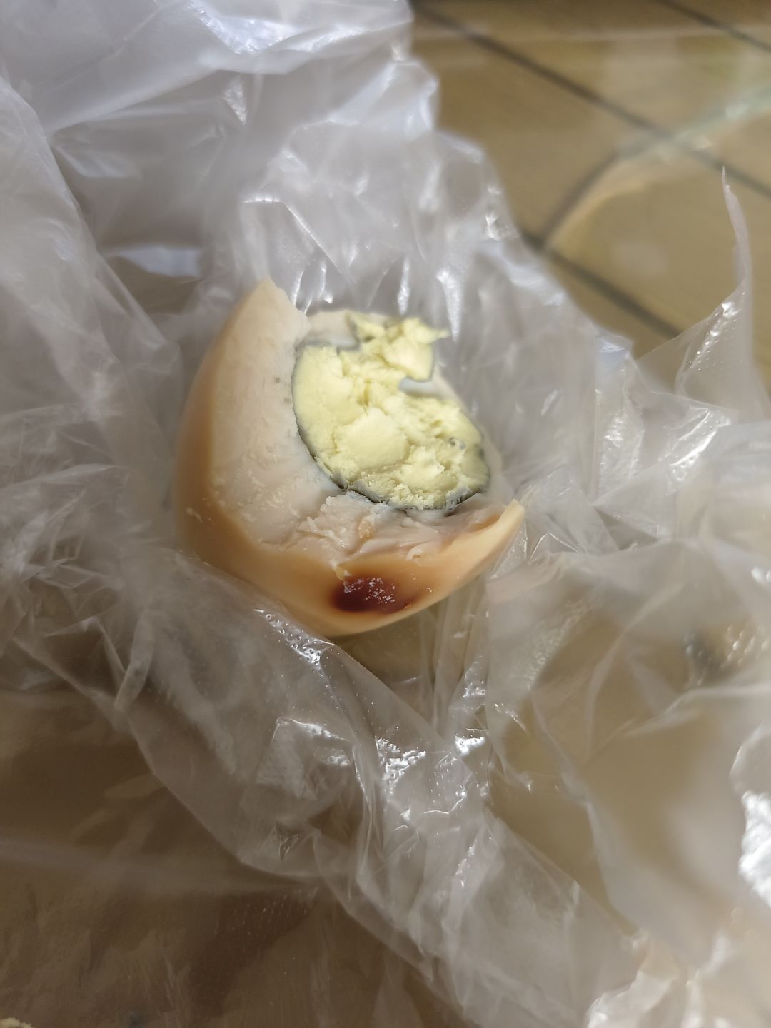 中午蒸的鸡蛋,忘记关火干烧了一下午 2