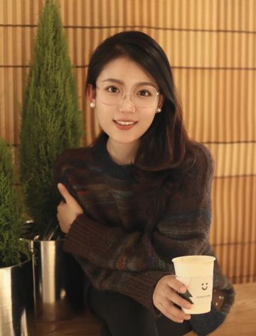 小草，麻烦进来一趟，我有个朋友提个建议