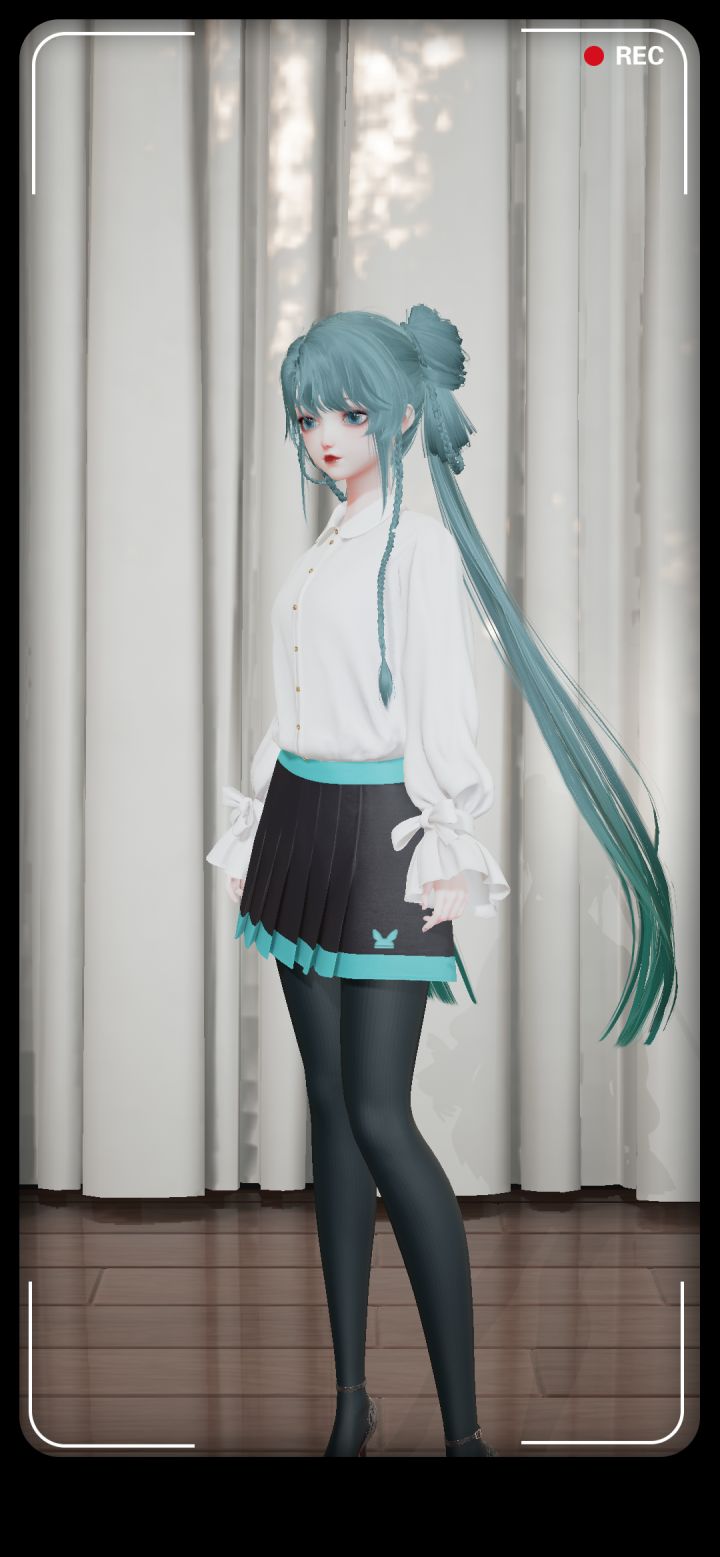 终于是没忍住cos一次miku截图