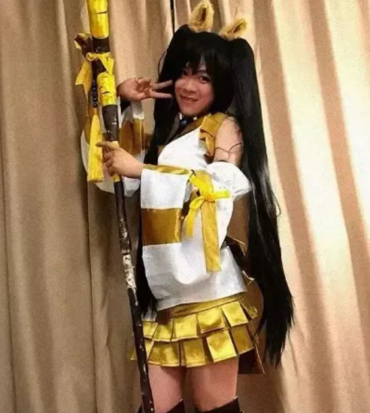 【快讯】梁其伟昔日女装照爆火玩家直呼吓哭截图