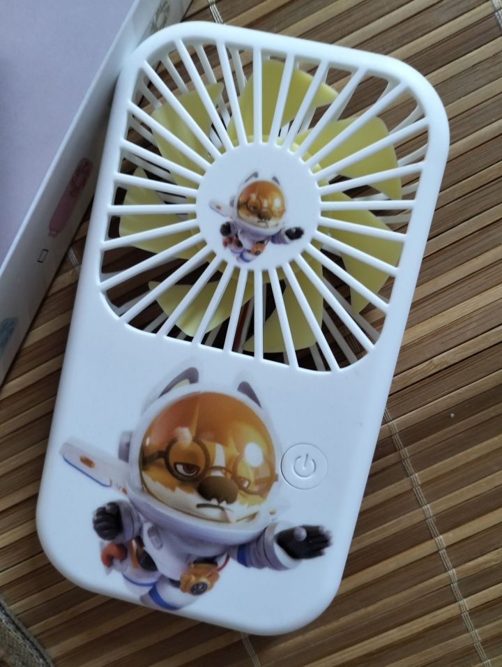 奇葩战斗家莱卡风扇截图