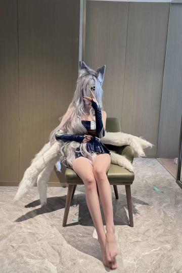 现在入坑是买号还是养个号