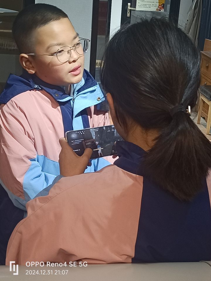 你们的队友😂截图