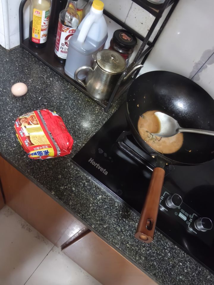 大半夜胡闹厨房截图