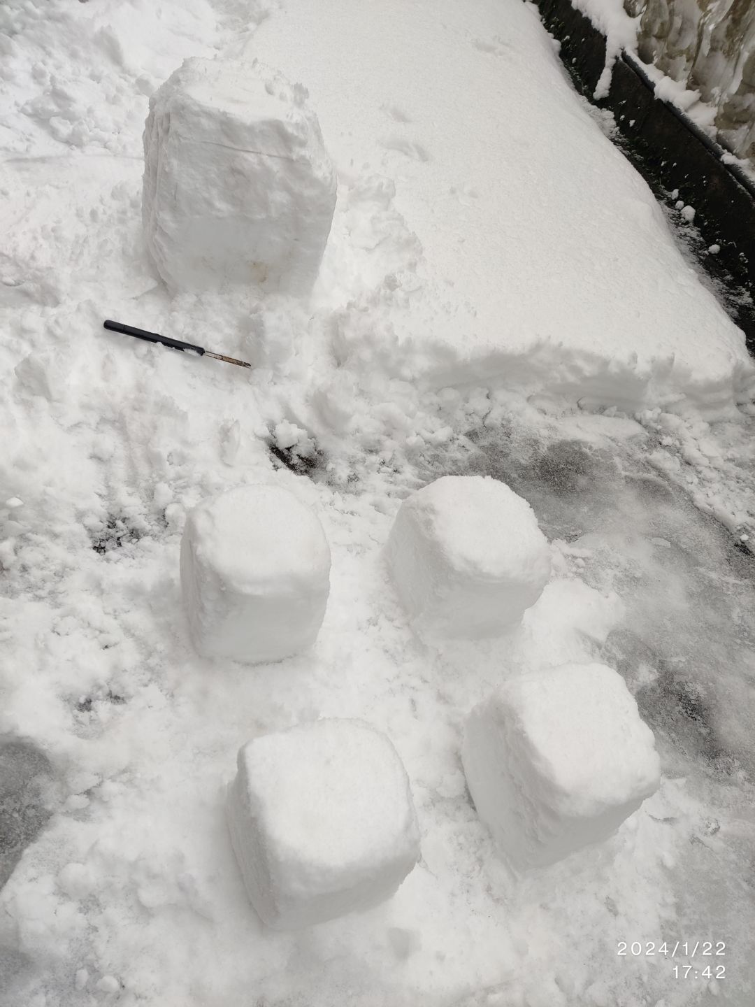 当雪球不小心滚成方的时.... 1