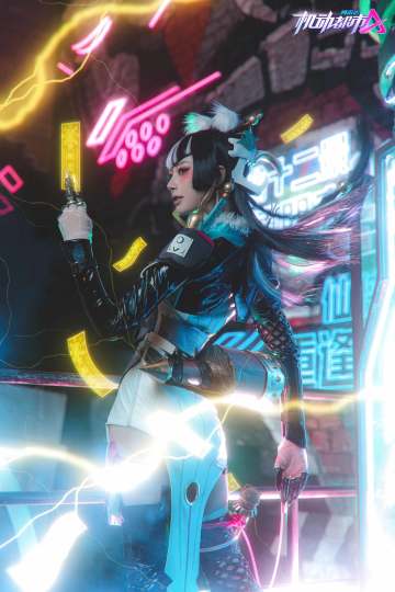 奥古斯特百夫长喷绘降临洪崖洞！九重带来前方一线返图！