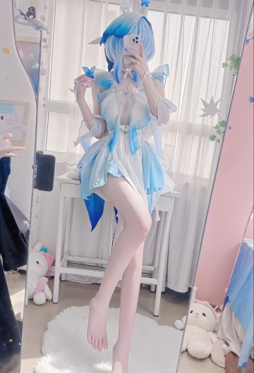 爱COS的女校长cos守岸人