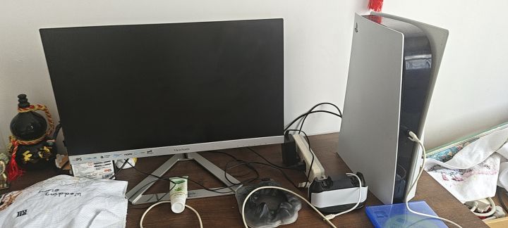 等的我好累呀,所以为了消遣,我直接4000多拿下PS 5,本来商量着这些钱等这游戏出了全充上面,但是等好久了,黄花菜都凉了,所以和我家里人商量了一下,4000多直接整了一个,这个里面的游戏还挺好玩的截图
