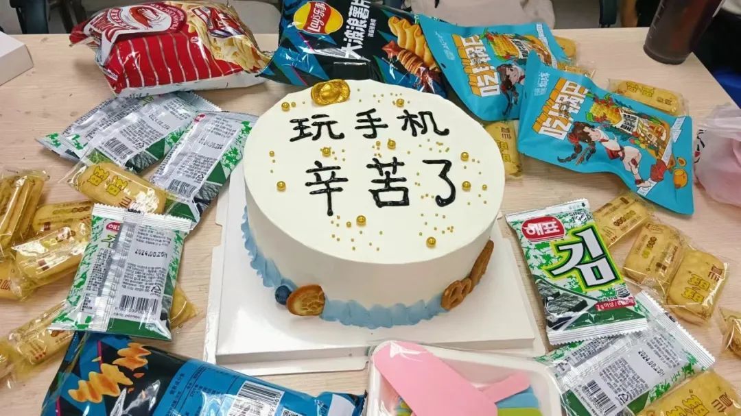 早起打了八个野外boss,1彩正常么 1