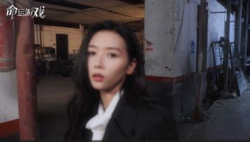 ”小心点，快跟上。“