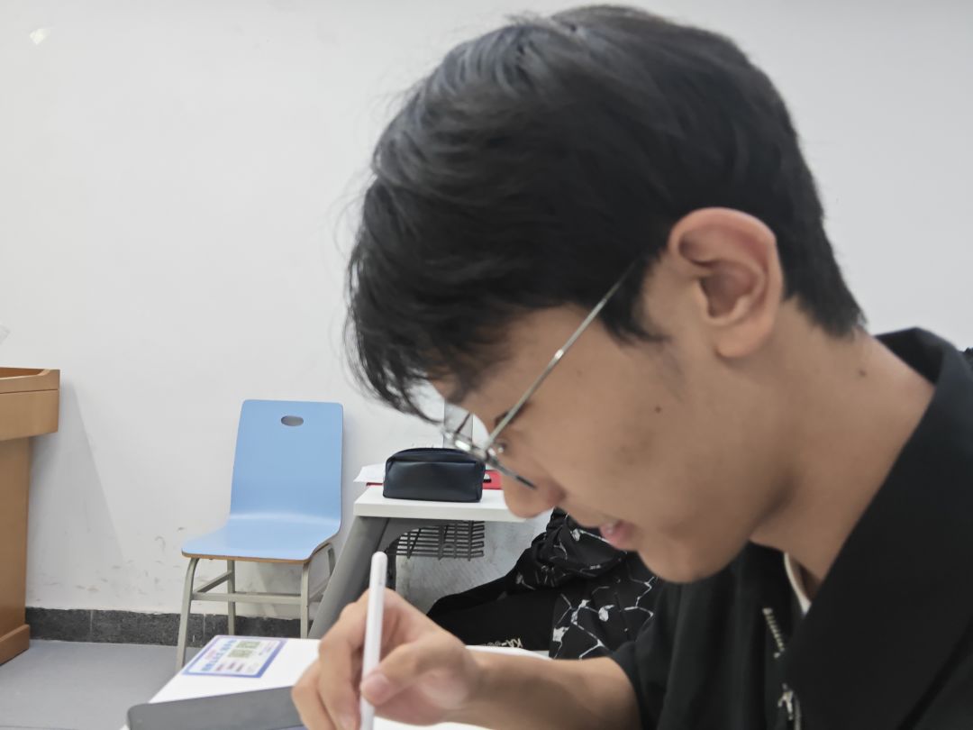 今天在听新概念航天器,我有最强艾拉 2