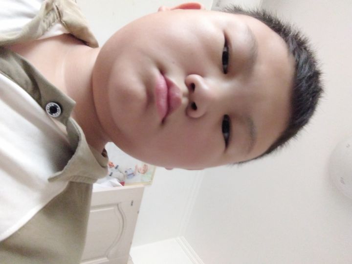 我帅不帅[表情_期待]截图