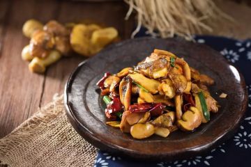 超越蒜蓉金针菇的纯素菜派遣：炒牛肝菌！