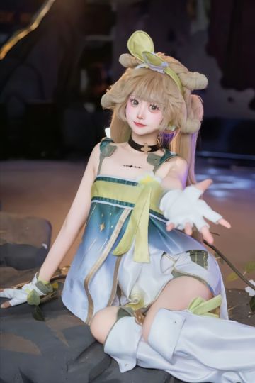 是抹茶小蛋糕耶~