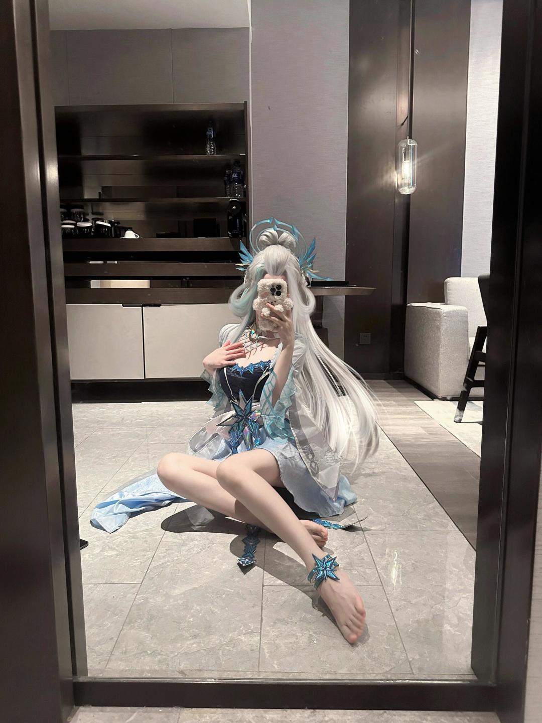 露娜霜月吟,浅浅cos一下 1