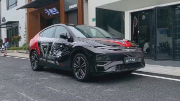 好拉风，开什么车最有牌面？当然是拉格朗日太阳鲸“痛”车！