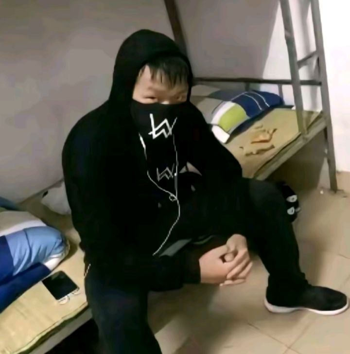 新人玩国服,有人带吗?截图