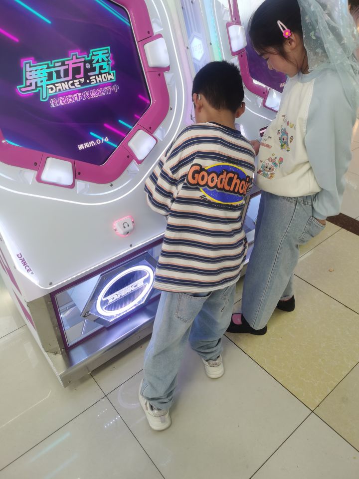 家人们,出勤被小孩占机一个小时怎么办?截图