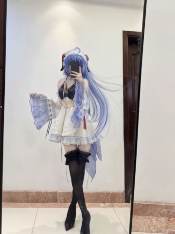 你不要再摸我角了 ˃ʍ˂