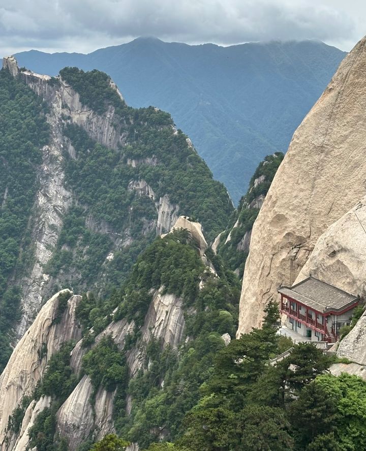 想和艾冻冻一起去爬华山 1