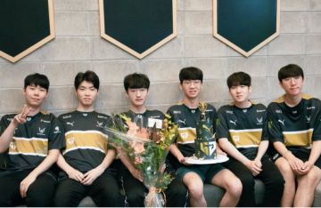 【已开奖】小组赛激战正酣，晒阵容抽LOL周边！