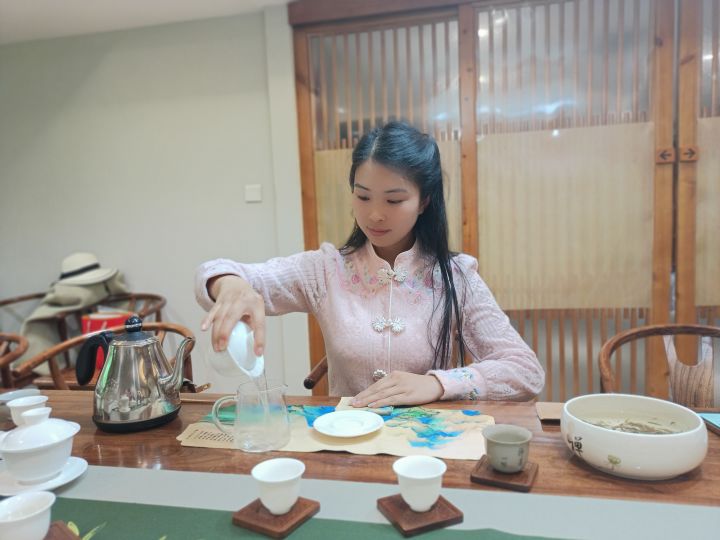 长安茶馆茶文化交流茶空间共享!茶艺师报考机构西安金领女子书院截图