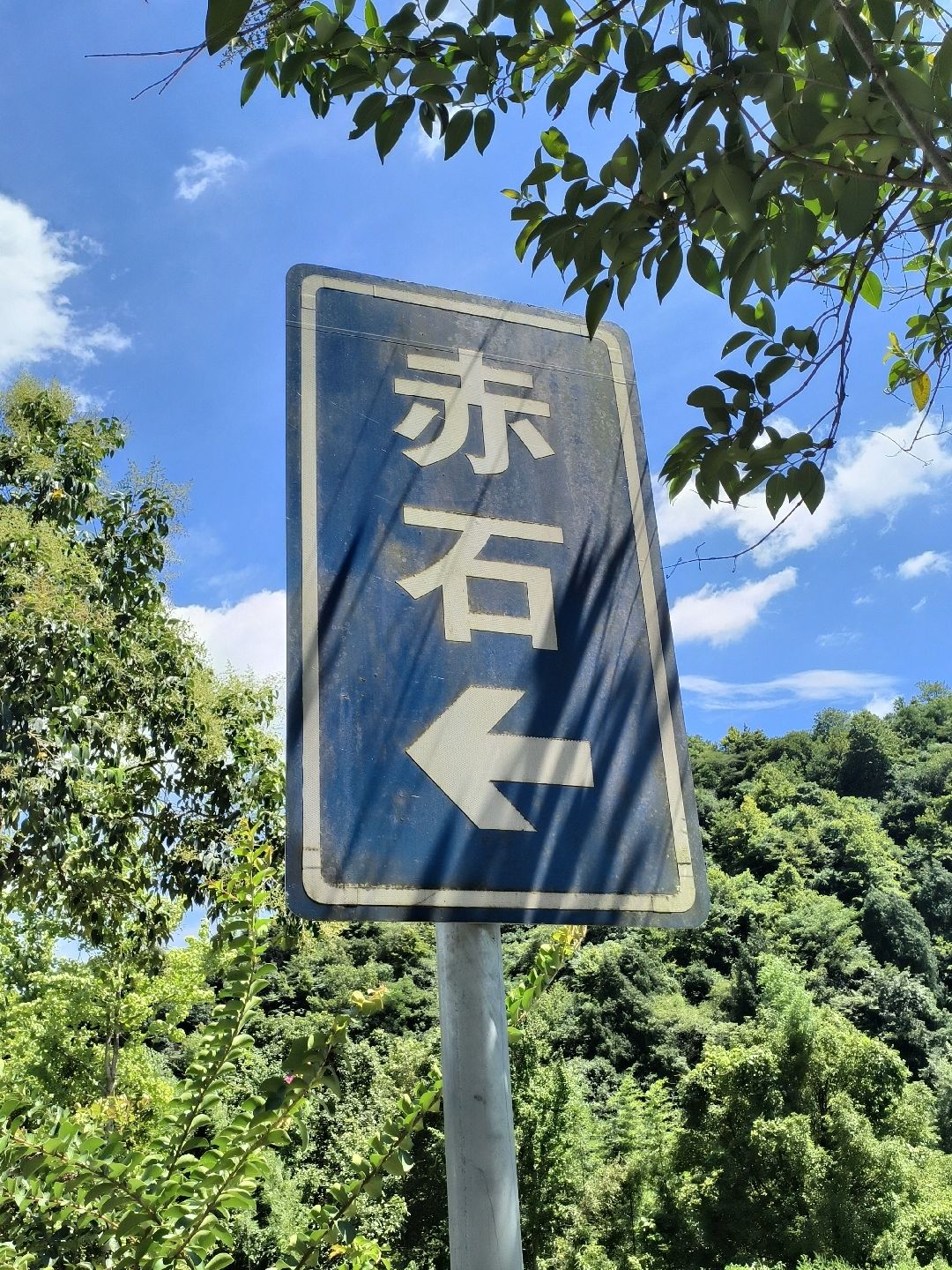#炉石传说 #炉石传说攻略 #炉石传说国际服下载 #炉石传说角色 #炉石传说网之易 #炉石传说佣兵战纪 #炉石传说国服 #炉石传说酒馆 #炉石传说馆 #炉石传说还 
不是，这游戏真可以玩？真不是敲门模拟器？
天天敲门，敲一个星期了，这门就没开过，诸葛亮也没这么难请吧[表情_嫌弃]截图