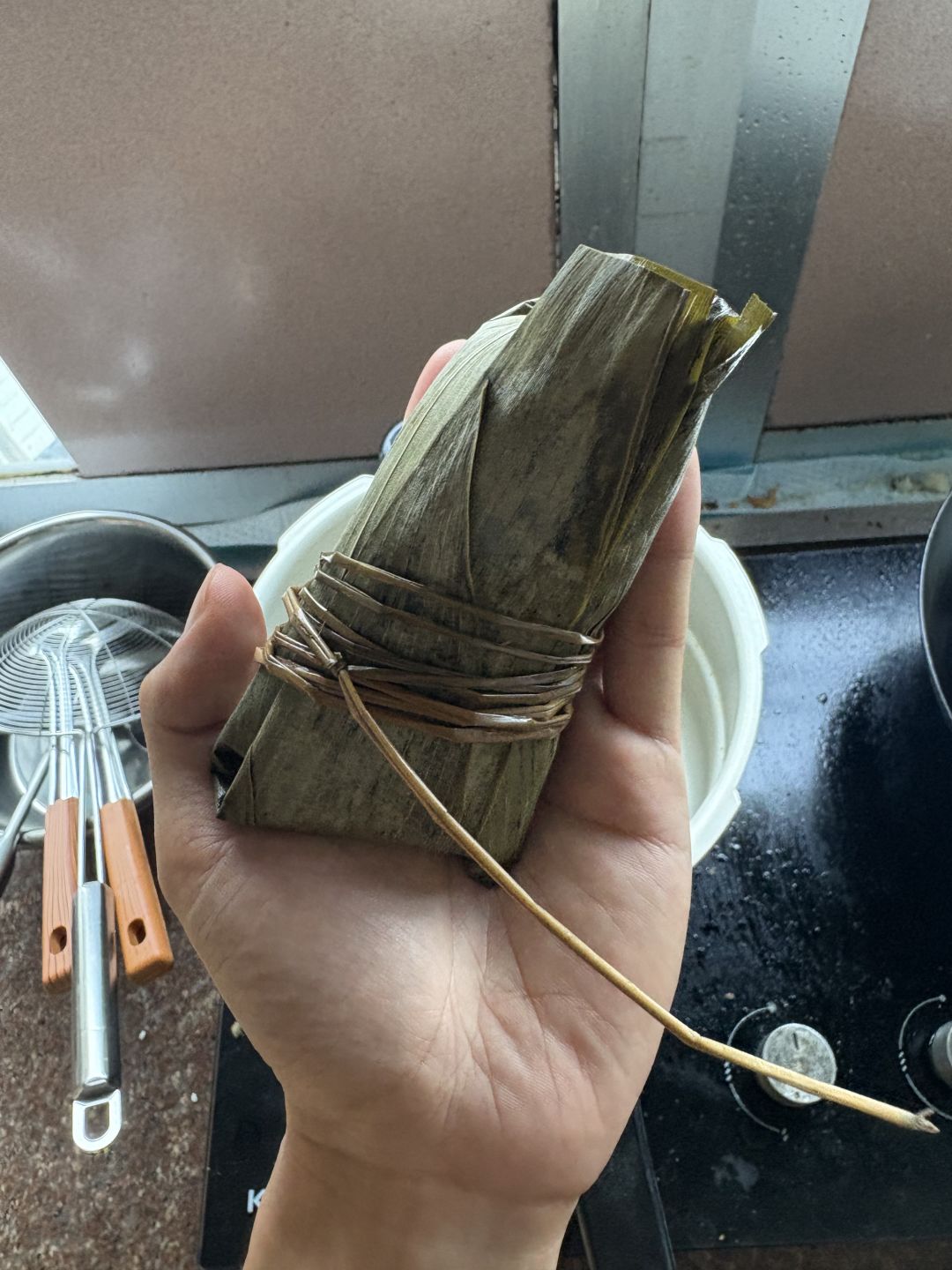 给你们看下这颗多大 1