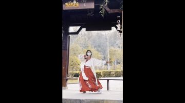 大东家倾情一舞，道尽世间繁华~