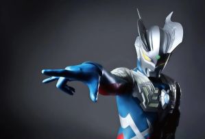 该你上场了，去吧，赛罗！！！！