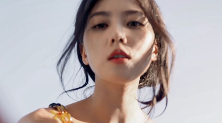 我好像终于过上了不一样的生活,可我,为什么还会觉得遗憾呢。截图