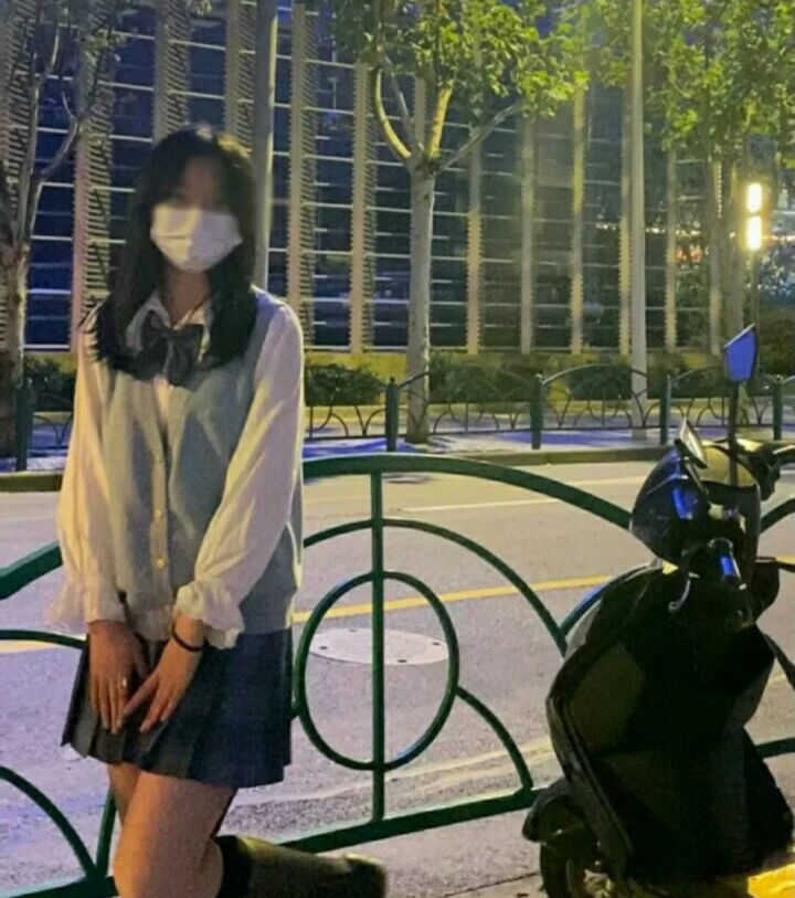 我贪心我只想你爱我一个,可能是我太自私了吧截图