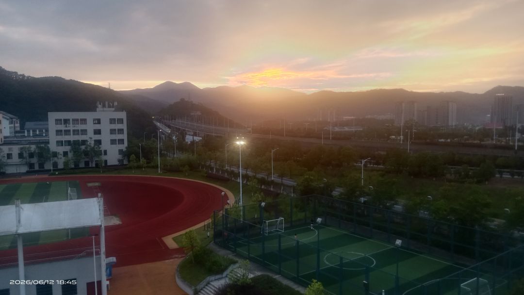 这是绝版的夏日,好像所有的青春故事 3