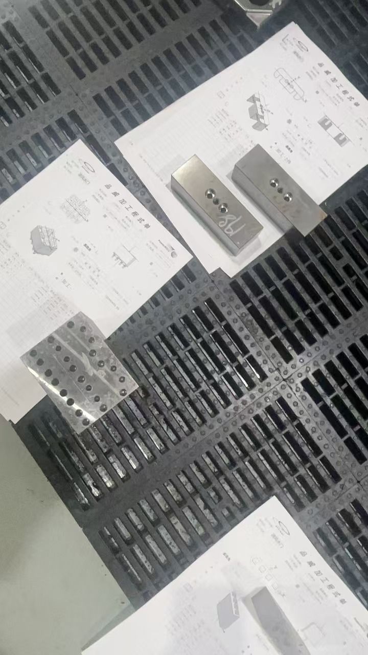 黑暗城堡 1