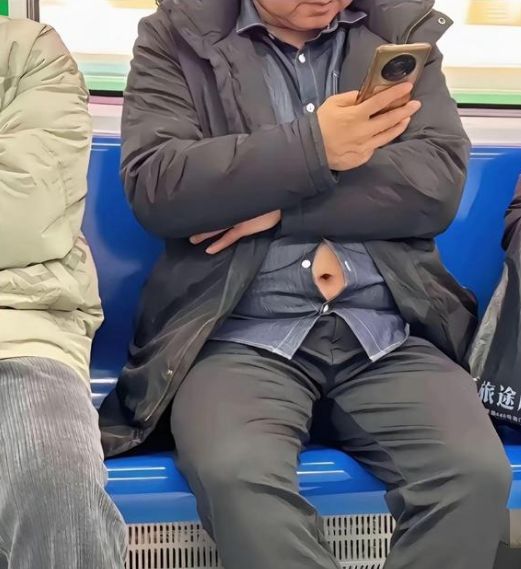 坐地铁玩啥游戏比较合适?截图