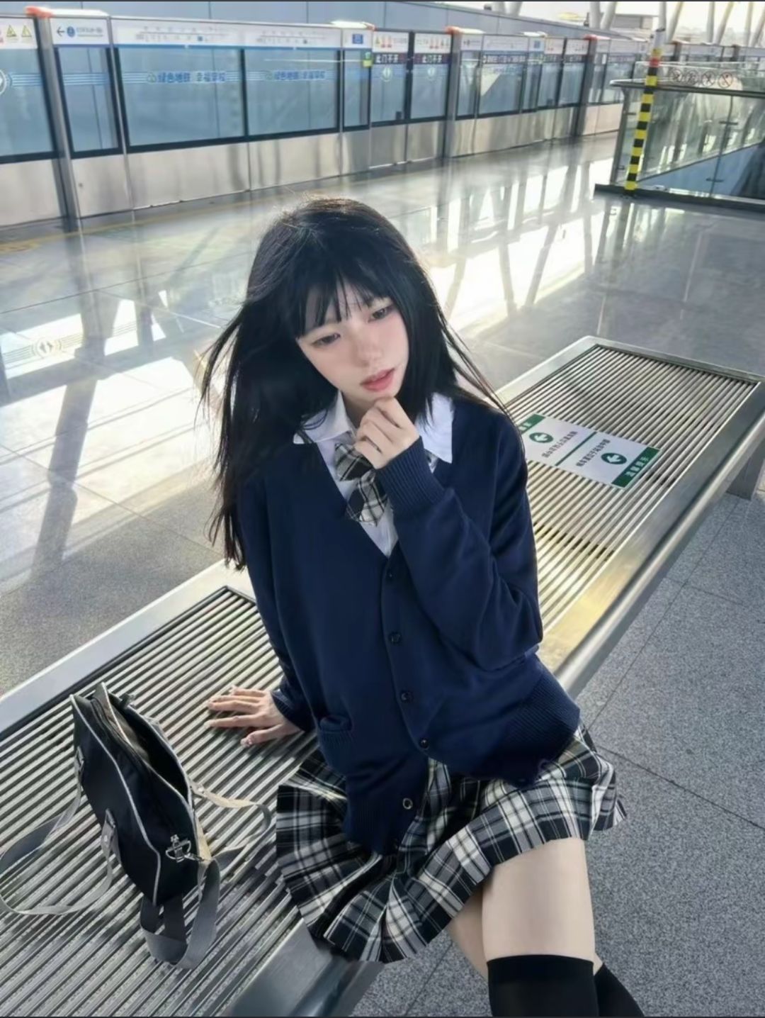 制服 2