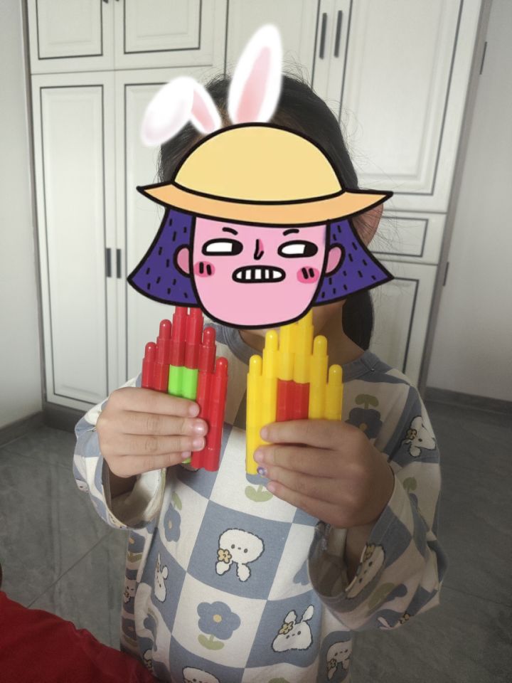 六岁小侄女玩暖暖截图