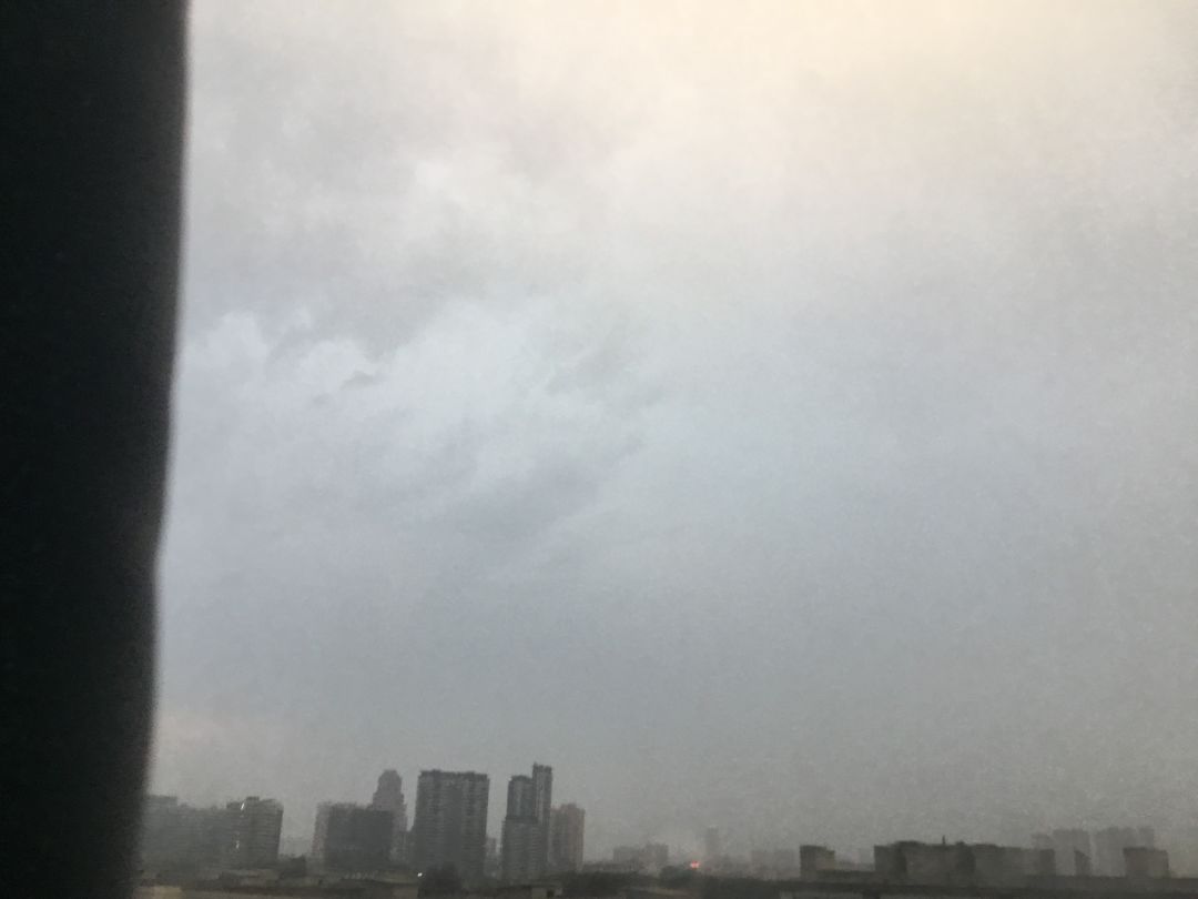 终于下雨了🌧️但是怎么走了这么多人 1