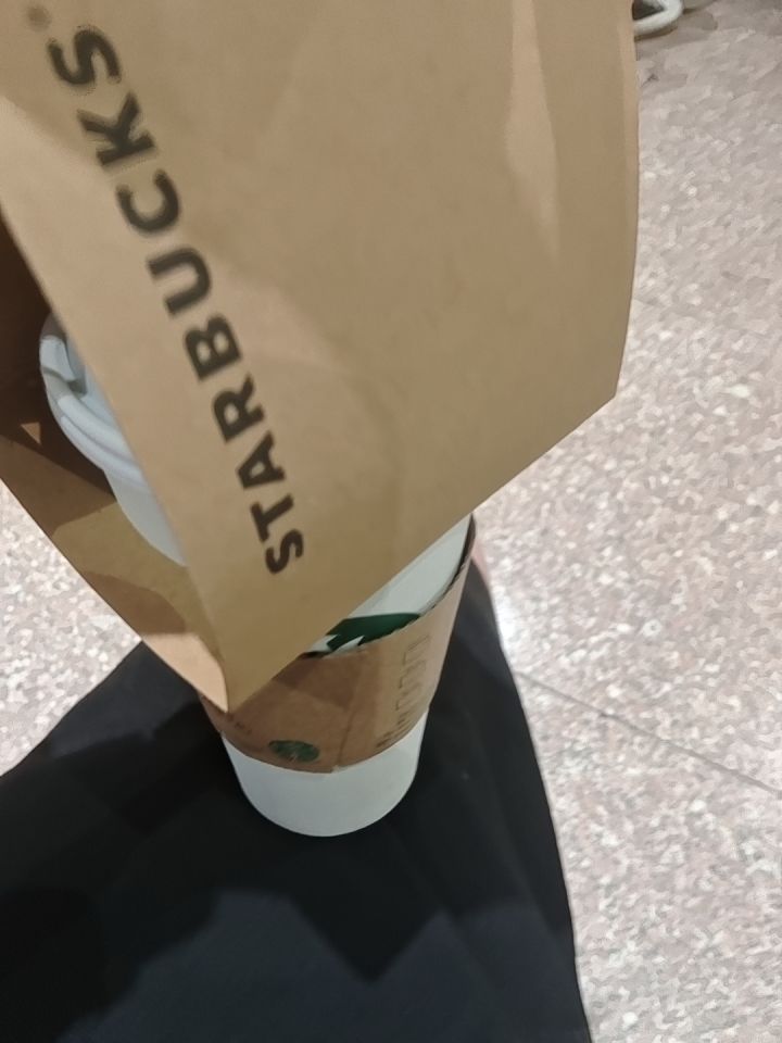 年轻人第一杯星巴克截图