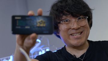 伊津野英昭携手潮酷猎魔人喊你来玩手游啦！